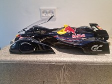 1:18 AUTOart  RedBull Gran Turismo x2010 Sebastian Vettel Original Box