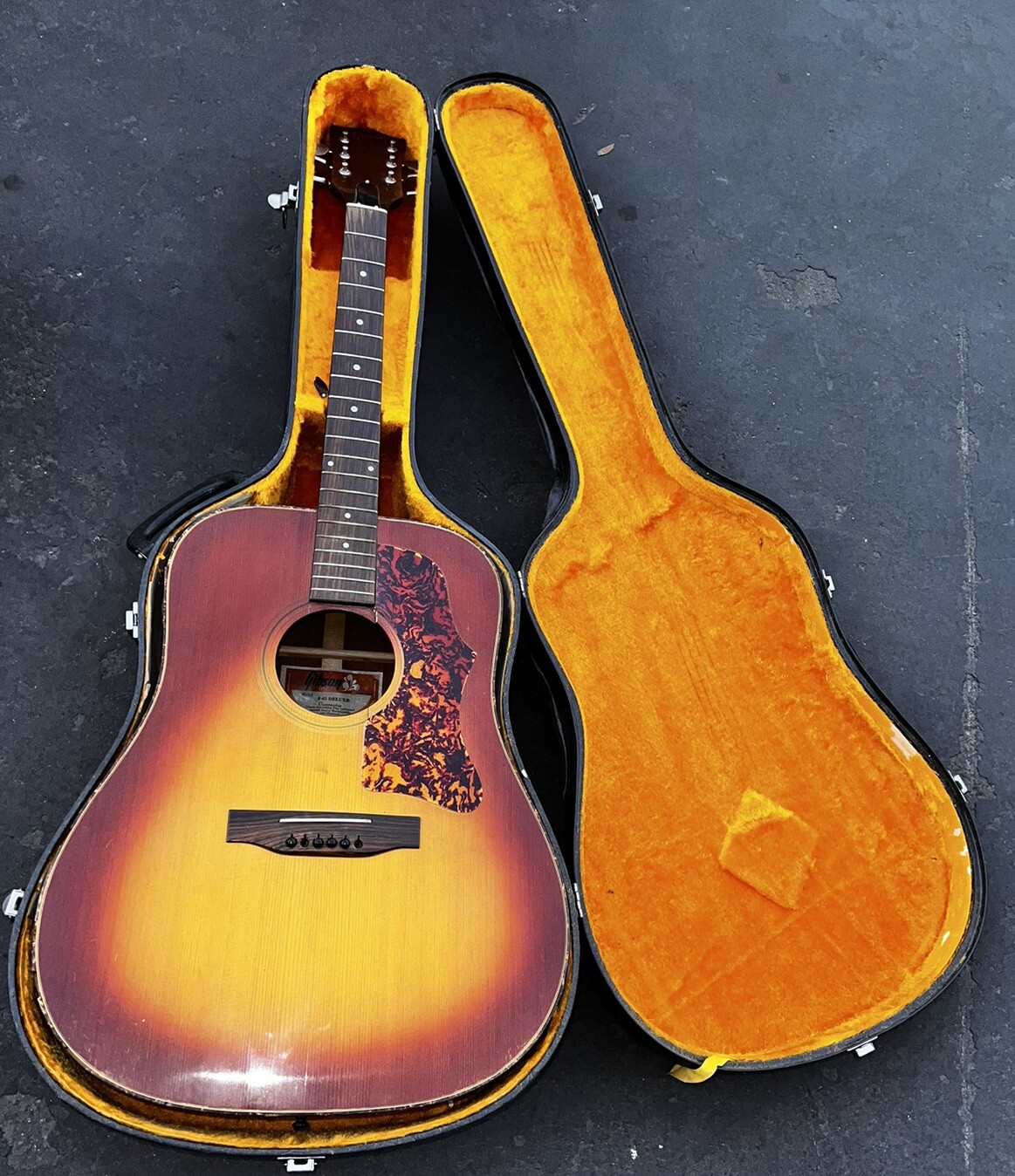 Vintage 1974 Gibson J-45 acoustic guitar Super Clean Needs A Little Tlc