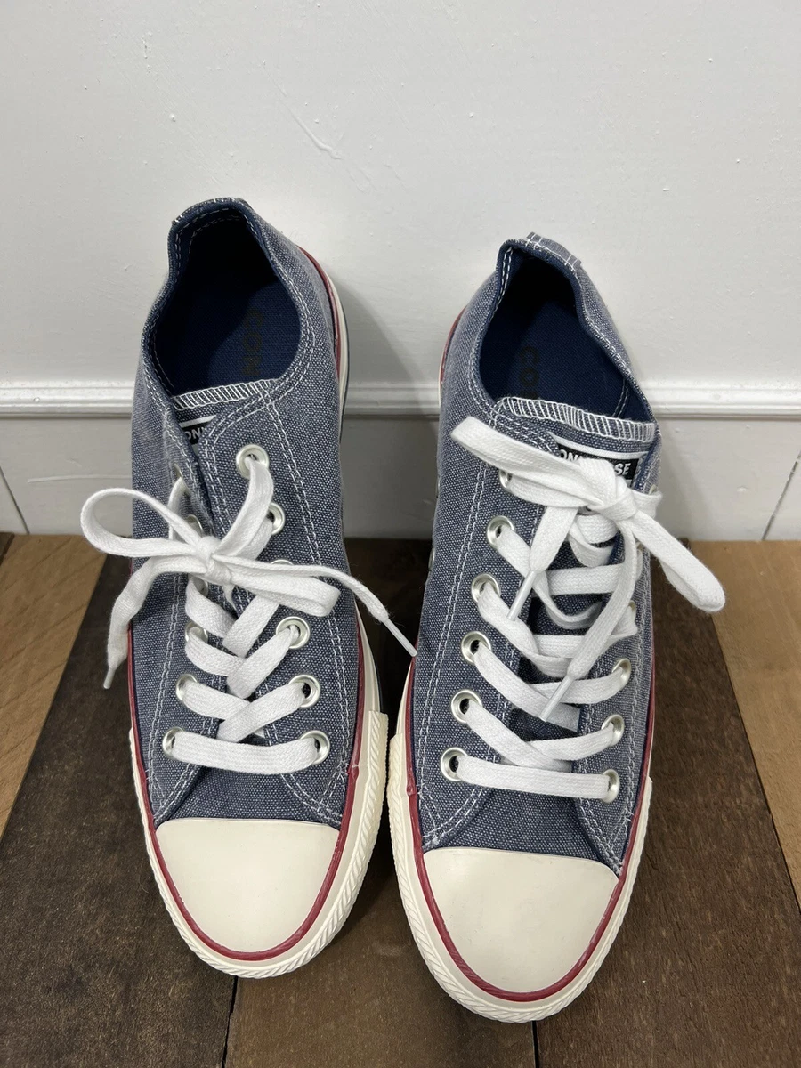 Blue jean top chuck taylors