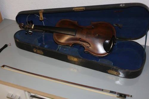 Alte Geige Violine ca. 59 cm mit Bogen und Koffer Signiert Karl .... 1861 ? - Picture 3 of 24
