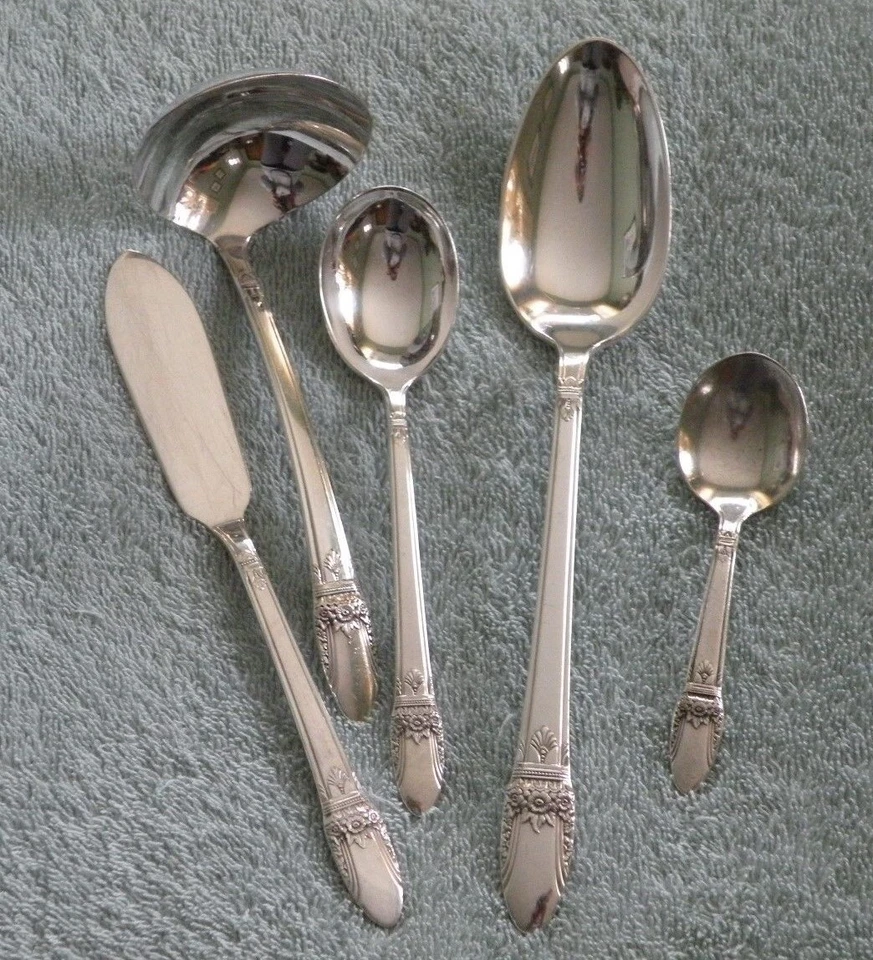 First Love - Cubiertos plateados Rogers Bros 1847 - ELECCIÓN Foto 3 de 4