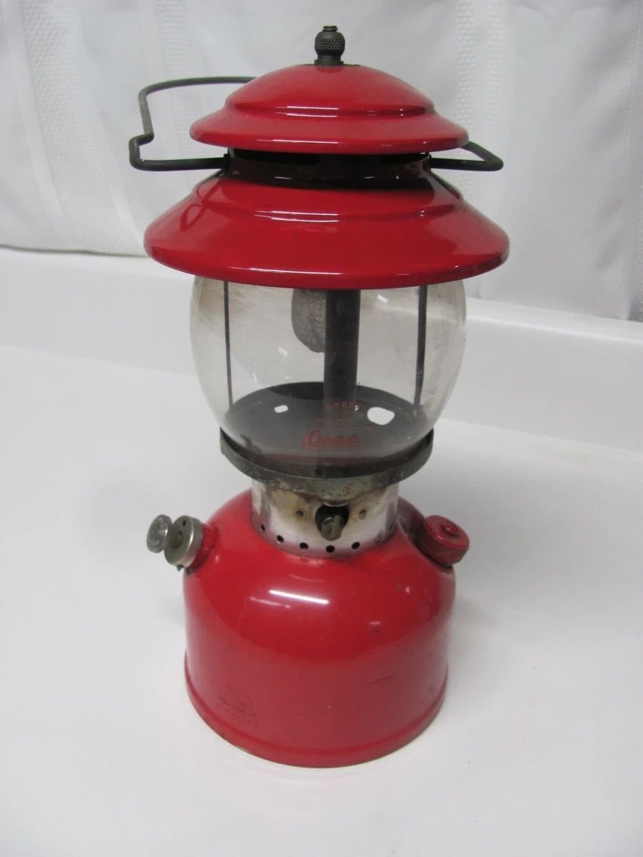 vintage Coleman 200A LANTERN 1964 single mantle gas lamp camping 200 A red pyrex