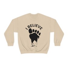 Sasquatch Bigfoot I Believe Unisex Heavy Blend  Crewneck Sweatshirt