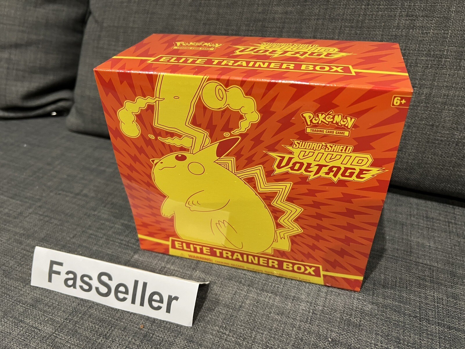 Pokémon TCG SWSH Vivid Voltage Elite Trainer Box 8x Boosters NEW