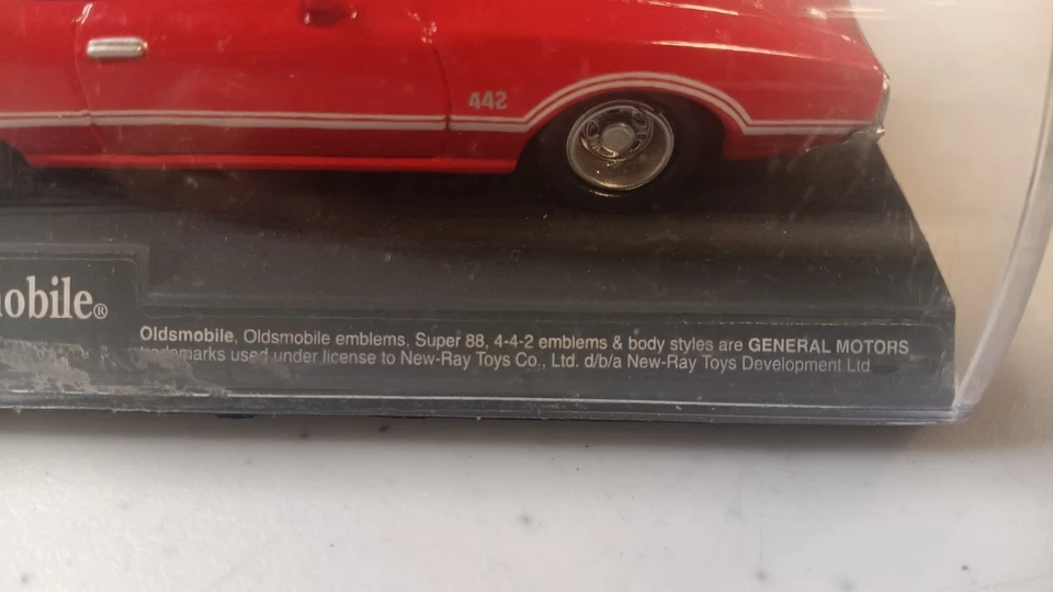 New Ray 1/43 City Cruiser Oldsmobile 442  American Classic Car Diecast - Image 2 of 4