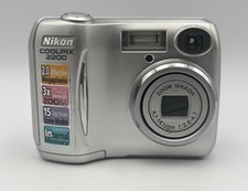 Nikon CoolPix 2200 2.0MP Digital Camera - Silver (Tested/Working)