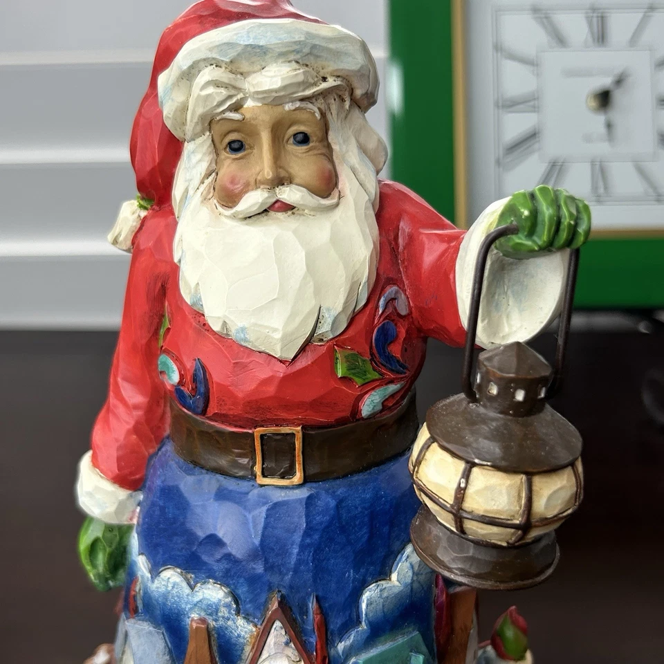 Figura de Navidad Jim Shore “Christmas Is Coming ‘Round” de Papá Noel con tren Foto 2 de 4
