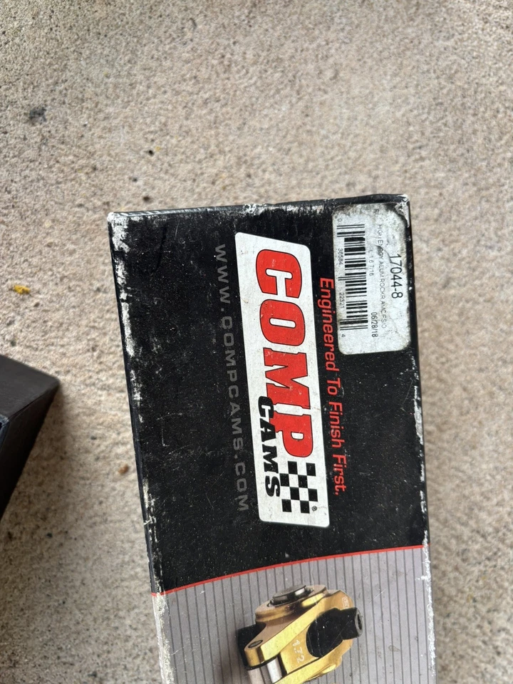 Engine Rocker Arm Comp Cams 17044-8 New old stock never taken out of box  - Image 3 of 4