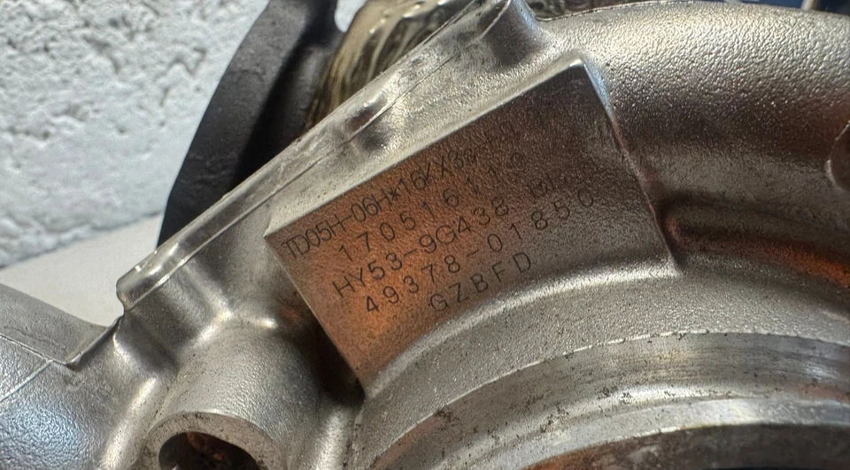 Turbolader Rechts Aston Martin DB11 5.2L V12 OEM HY53-9G438-BB - Bild 3 von 3