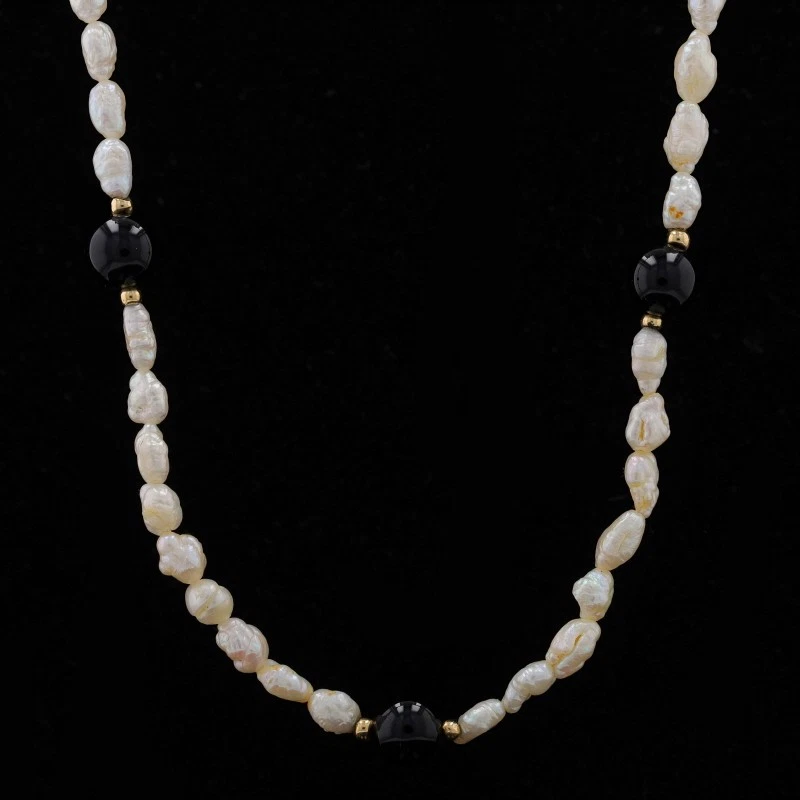 Collar Estación Oro Amarillo Ónix y Perlas Keshi Agua Dulce Cuentas 31 1/2" - 14k Foto 3 de 4