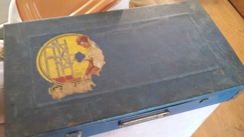 Vintage 1938 and later Gilbert Erector Blue Metal Case & Manuals and extras - Picture 9 of 10