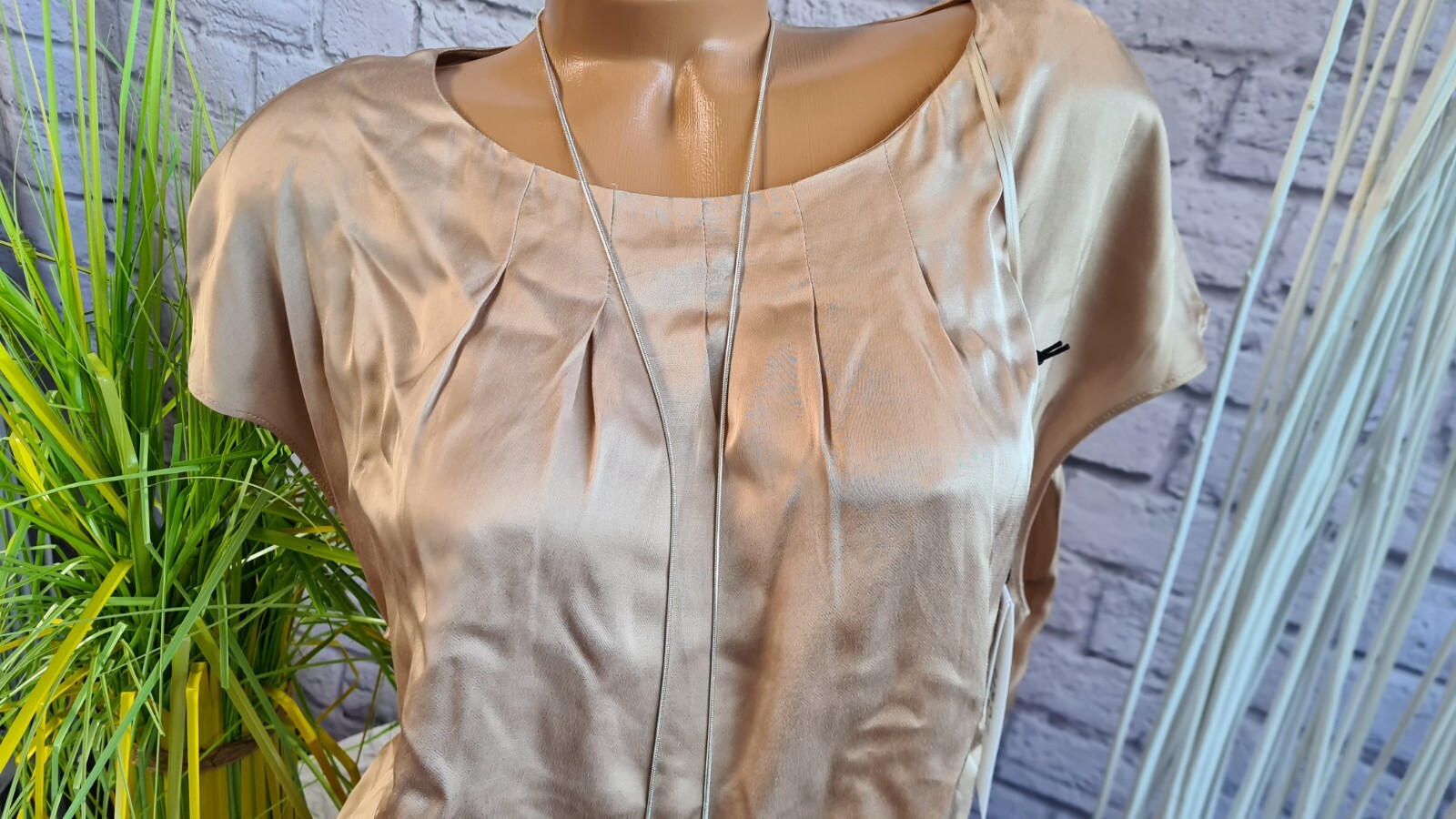 S.Oliver Damen Bluse Kurzarm – Sommerlicher Allover-Print, Fixierter Ärmelabschluss