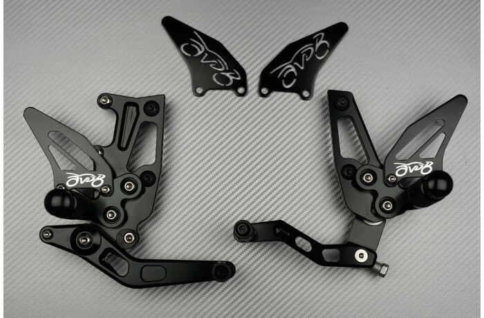 Commandes reculées Speed Triple 1050 pour éviter le glissement des pieds - 2