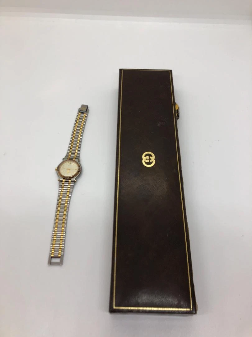 Montre Gucci 9000L Date Vintage Immobilier