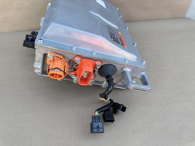 Nissan EV充電器 No.25061-3VA0A s-l400.jpg