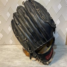 Louisville Slugger The Softballer 13.5" Softball Glove Right Handed Throw HBG9BT