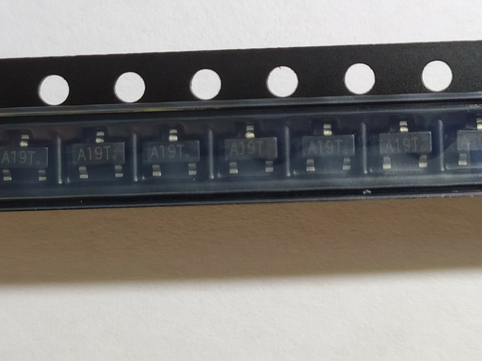 5X AO3401 A19T 4.2A/30V SOT23 PChannel MOSFET SMD TRANSISTOR eBay