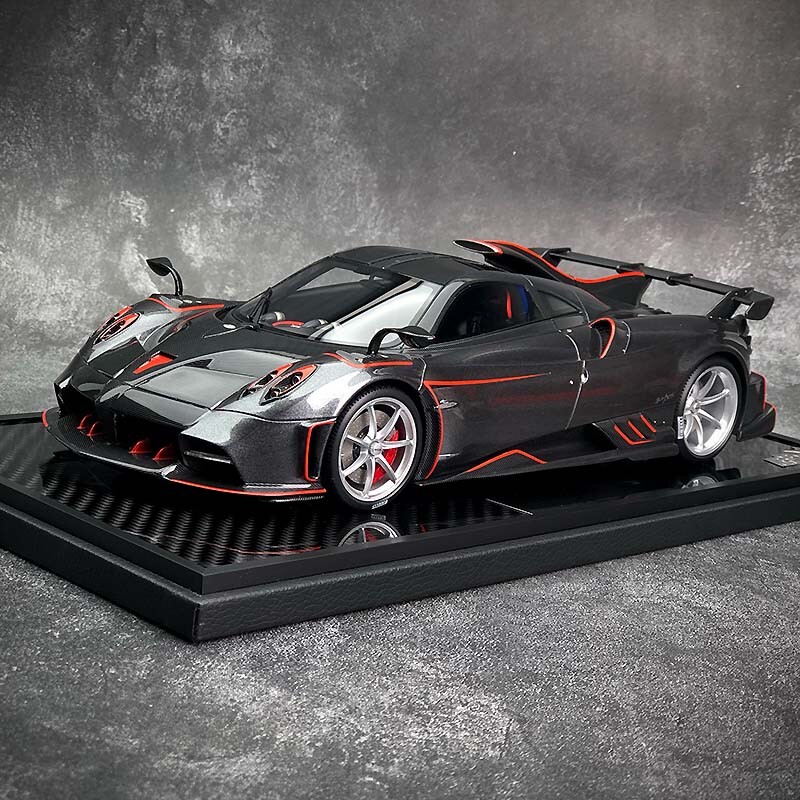 BBR Pagani Imola 2020 Gris Oscuro Metálico con Parte Superior Negro Carbón Edición Limitada a 200 Piezas en todo el Mundo Modelo Coche 1/18 P18192C