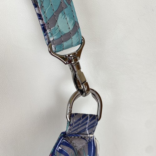 Lug Hippie Umhängetasche Handtasche Hippie Blumen blau rosa RFID Fächer Handytasche - Bild 6 von 12