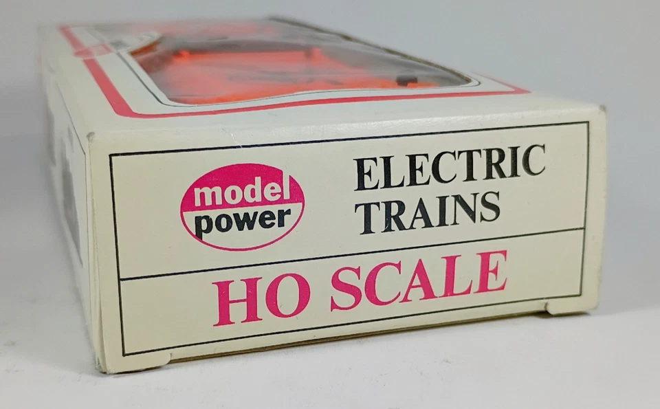Model Power MAINE CENTRAL, The Pine Tree Route 40' Box Car, HO Scale. #8003. - Image 4 of 4