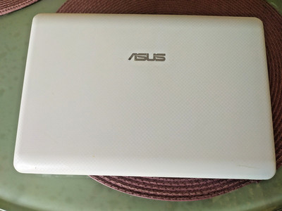 Asus Eee Pc R101  Netbook