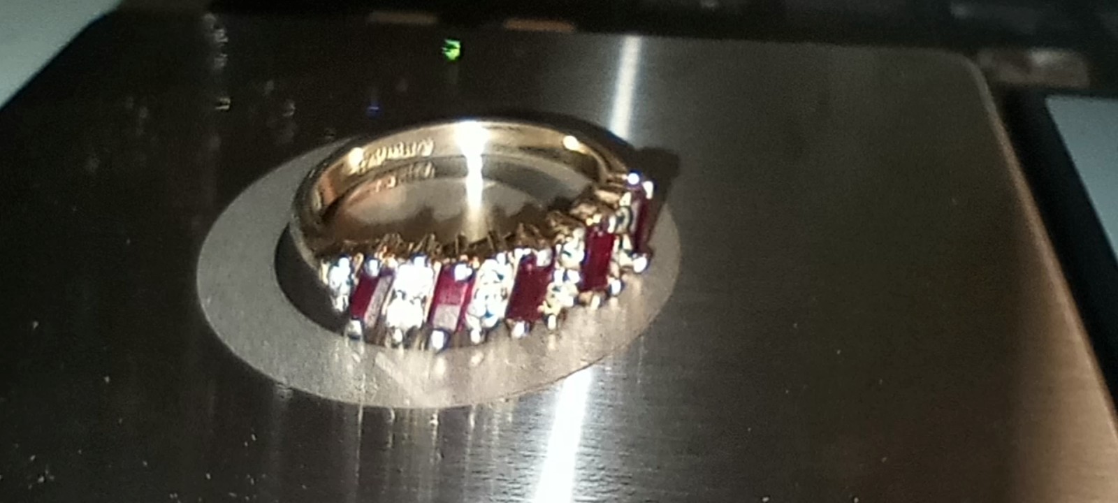 Solid Gold 18k Diamond and Ruby Ring 2.6g Size 8,… - image 1