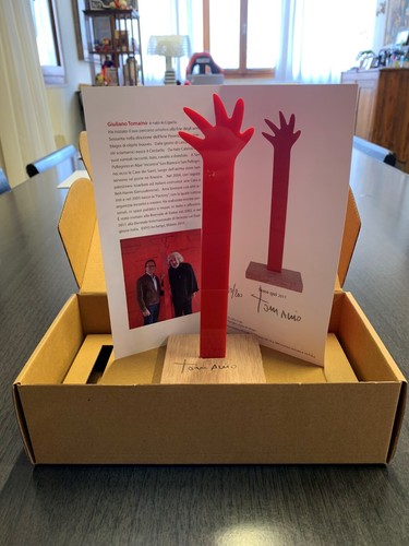 Giuliano Tomaino - "Sono qui" 2017 - Scultura plaxiglas/legno numerata e firmata - Imagen 2 de 6