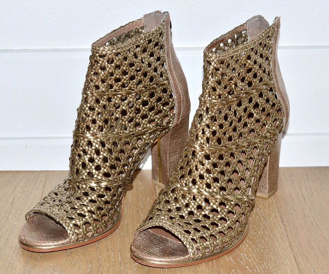 Pliner booties shop