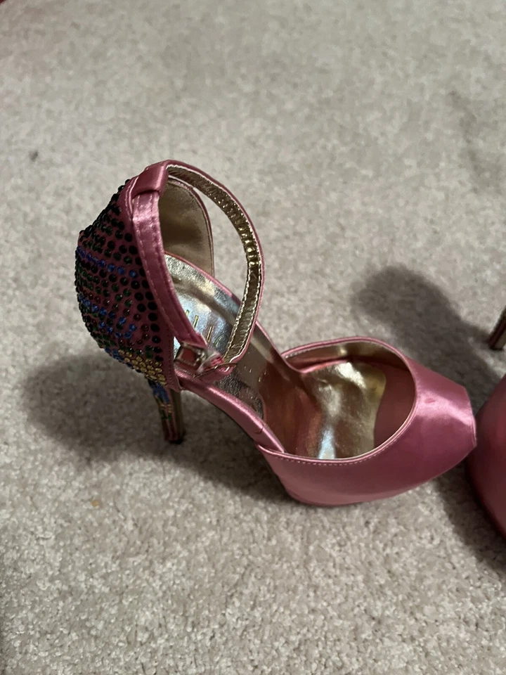 🦄😎🩷Liliana Womens Classic Pump Platform Heels Shoes Pink Studded Peep Toe 5.5 - Image 2 of 4