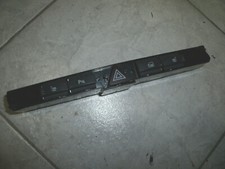 Warnblinkschalter, Sitzheizungsschalter und ZV-Schalter Opel Astra H  13100110