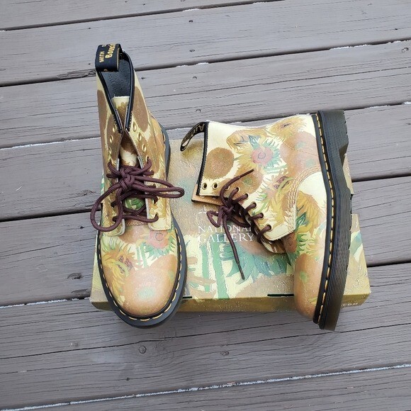 Dr. Martens 1460 TNG Vincent Van Gogh Sunflower Natio… Gem