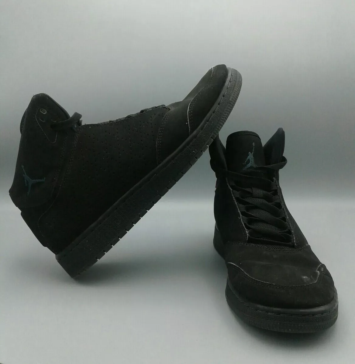 Youth size deals 7 to women's
