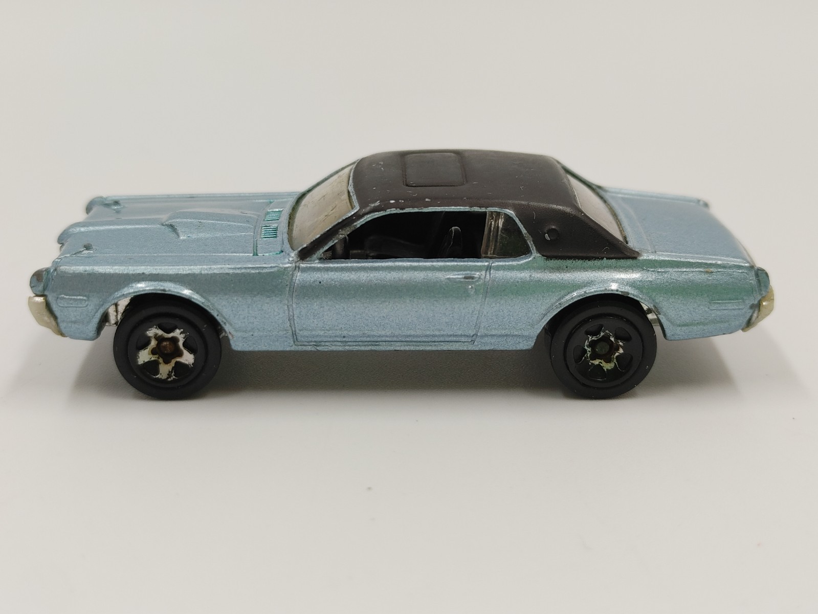 4 Mercury Cougar Die Cast Lot 1:64 Scale Hot Wheels '68 Cougar '69 Eliminator thumbnail 15