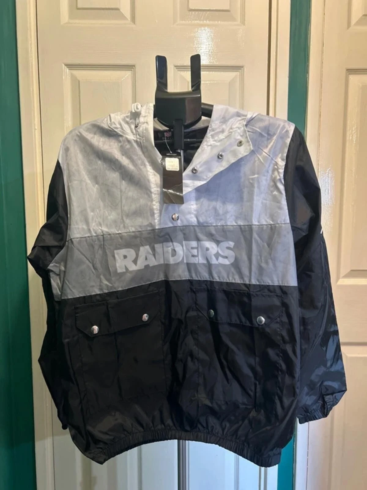 Las Vegas Raiders Wordmark Windbreaker jacket NFL small medium men’s
Opens in a new window or tab