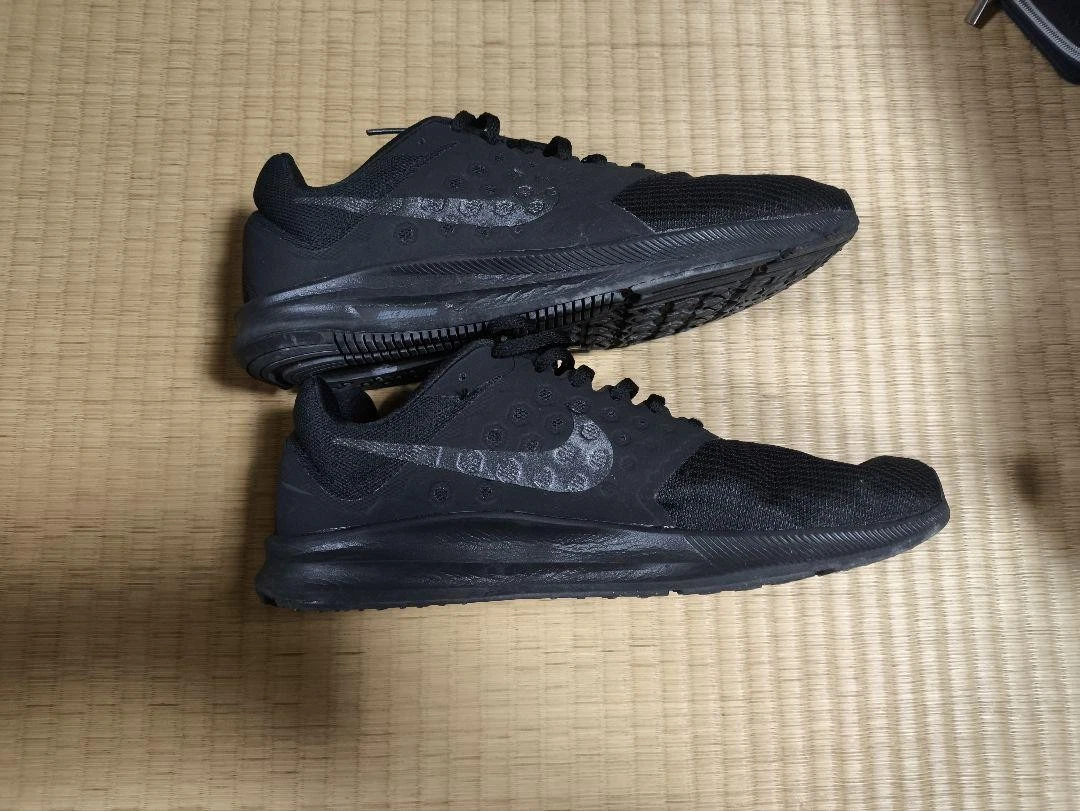 Scarpe da allenamento Nike da uomo nere 9.0 US leggere traspiranti 27 cm