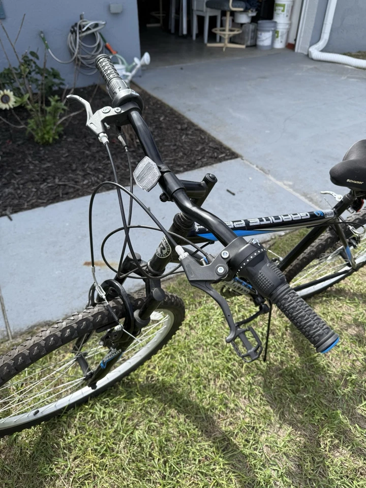 Bicicleta de montaña ROADMASTER Granite Peak para hombre - negra/azul Foto 4 de 4