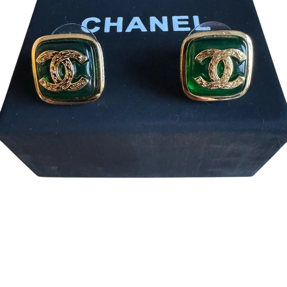 Pendientes Chanel Cuadrados Oro y Verde con Caja Foto 4 de 4