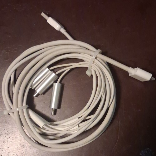 White USB to 30-Pin Adapter Cable for Apple Devices with 3 RCA Connectors