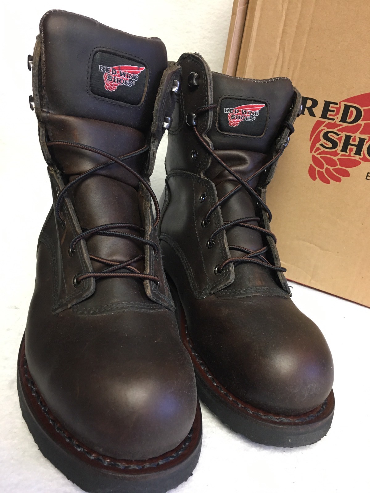 red wing aluminum toe boots