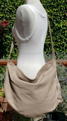Carlos Falchi vtg lg taupe leather crossbody handbag