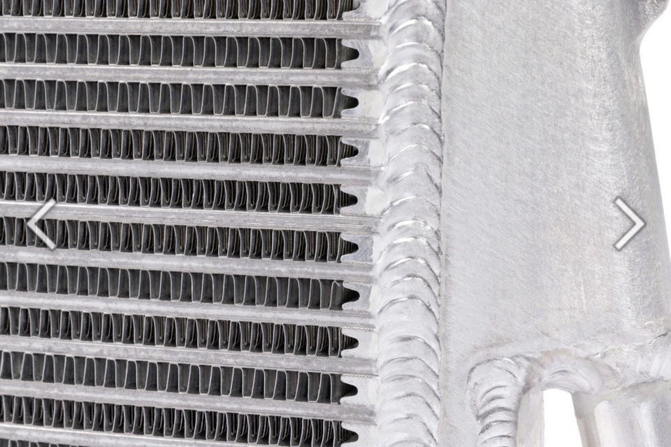 Intercambiador de calor de alto rendimiento Dinan Dinan - Se adapta a BMW 330i/M340i/430i 2019-2025 Foto 3 de 4