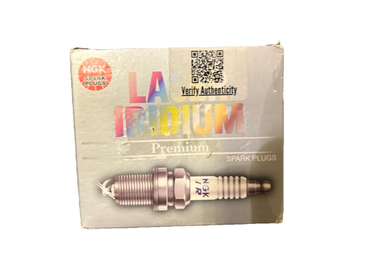 OEM NEW 8pc NGK ITR4A-15 #5599 Laser Iridium Spark Plugs, 1 boxes 4 total