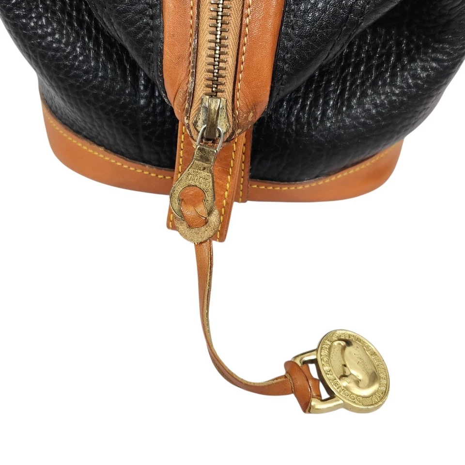 DE COLECCIÓN DOONEY & BOURKE BOLSO DE CUERO GUIJARRO KIT DOBLE MAQUILLAJE PLEGABLE CREMALLERA DE VIAJE Foto 3 de 4