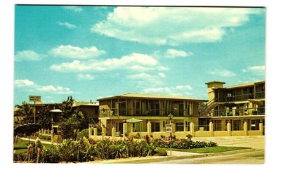 The Ming Tree Resort Motel The Santa Barbara California vintage postcard unp