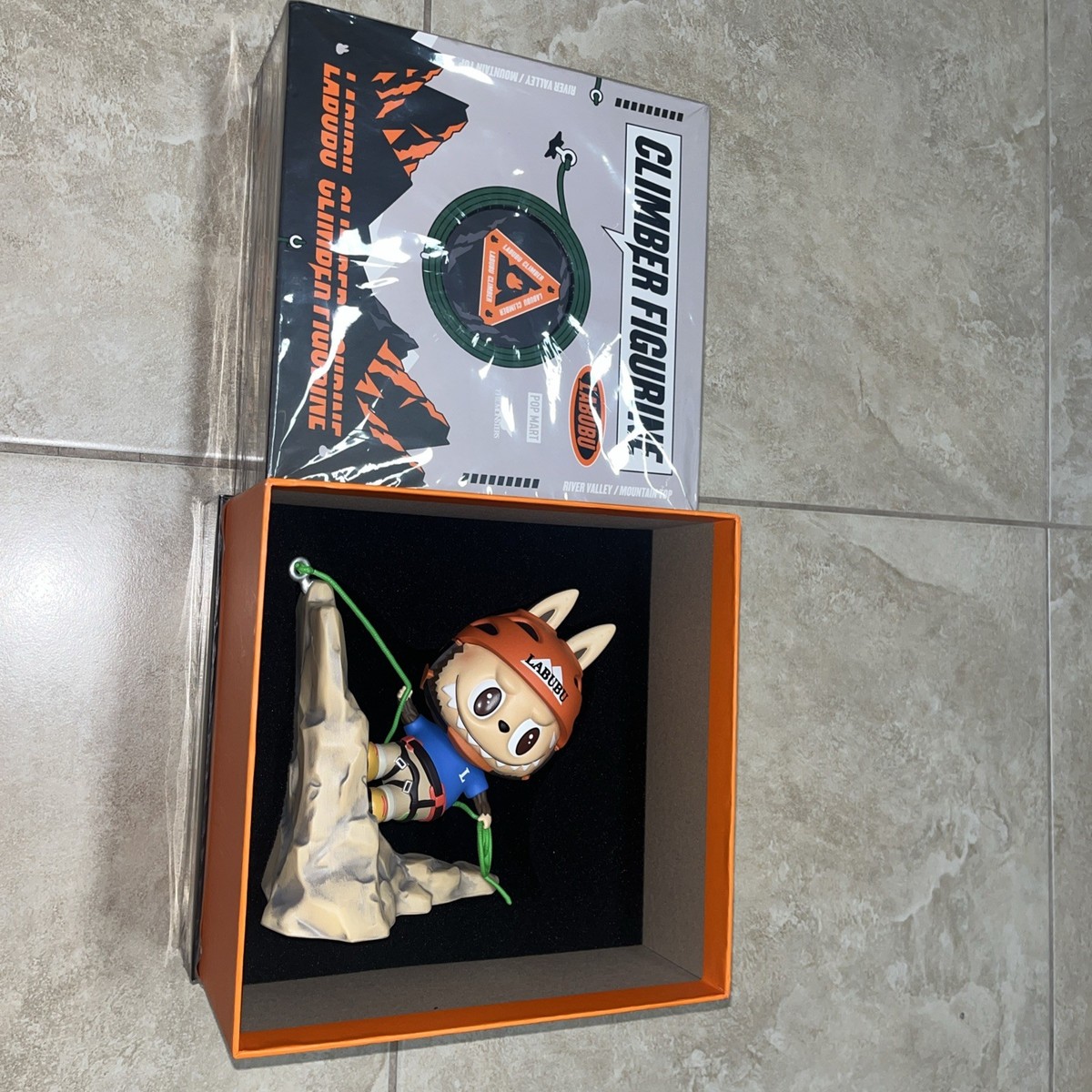 Super Limited Edition Rare The Monsters Labubu Climber Figurine