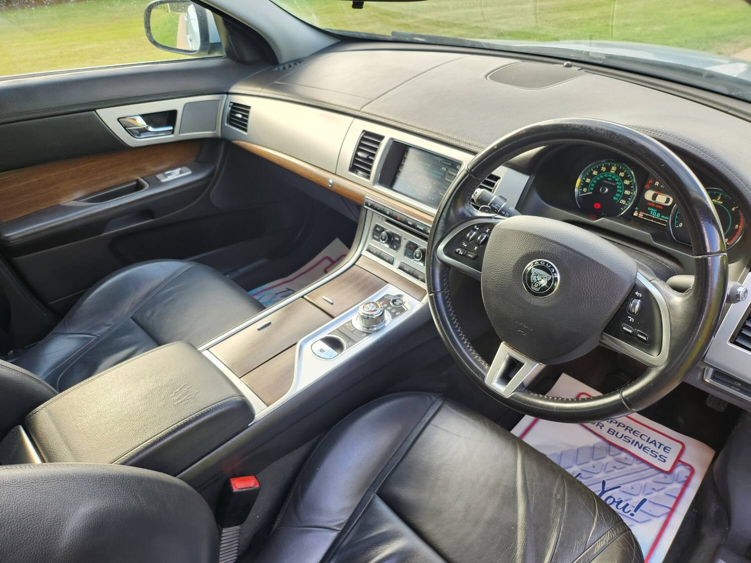 2014 Jaguar XF, photograph 18