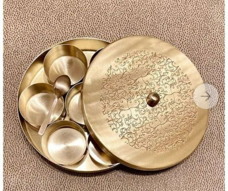 Caja Antigua Para Especias De Latón Puro Con Diseño De Grabado Dorado 7