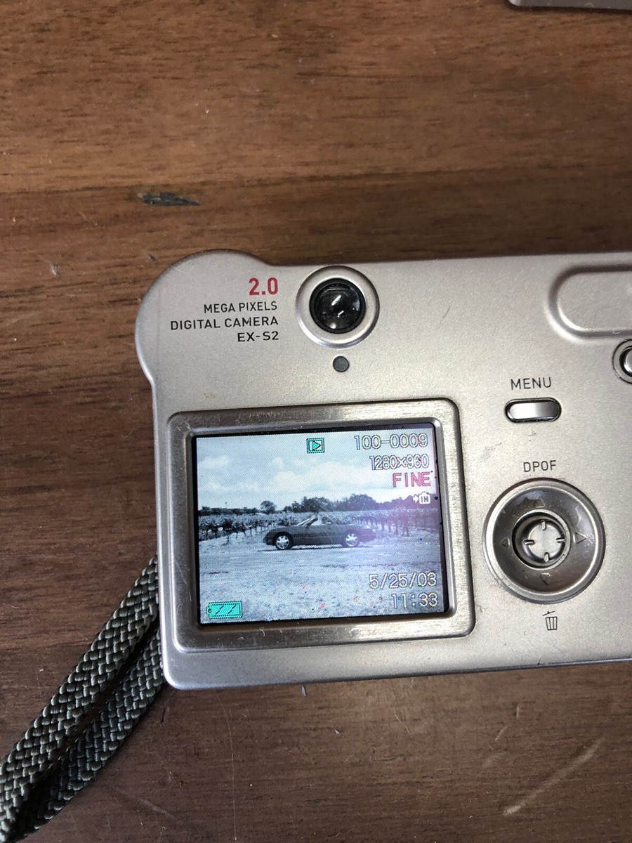 デジタルカメラ Casio EXILIM EX-S2 Casio EXILIM S2 2.0MP Digital Camera - Silver for sale