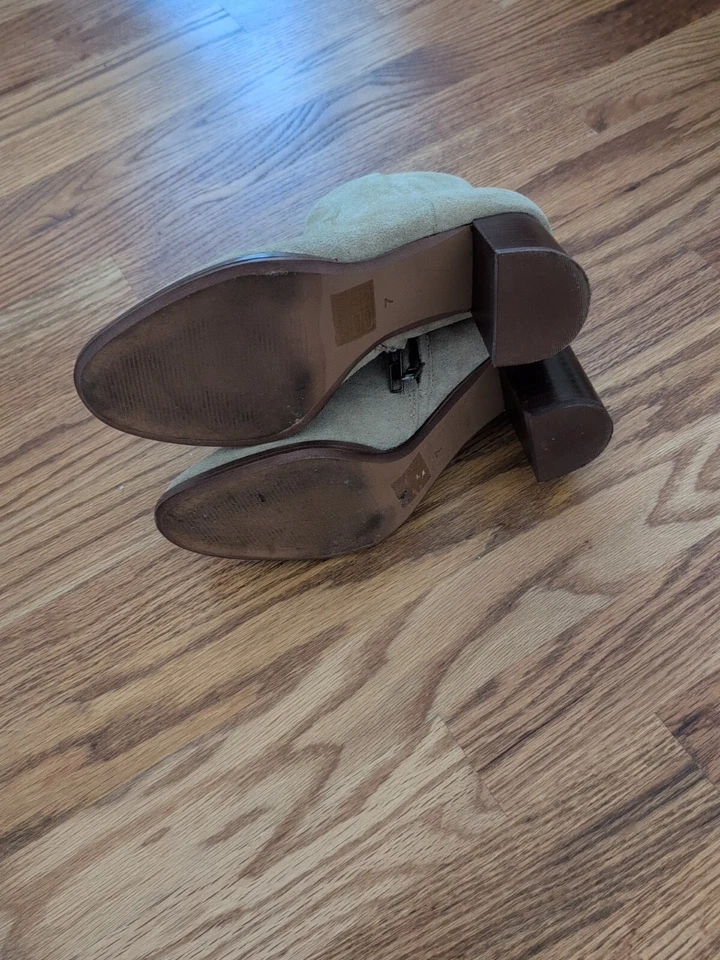 Botines de tacón para mujer Madewell Bryce talla 7 gamuza crema Foto 4 de 4