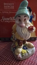 Royal Doulton Disney Showcase Snow White The Seven Dwarfs Figurine SW23 Bashful